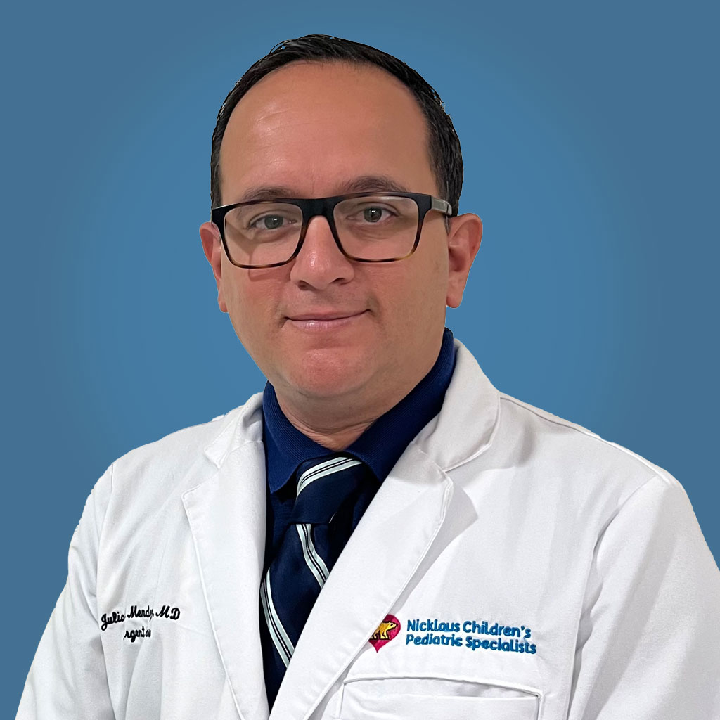 Dr. Julio David Mendoza